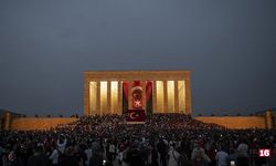 Cumhuriyet'in 100. Yılında Anıtkabir'e Ziyaretçi Akını