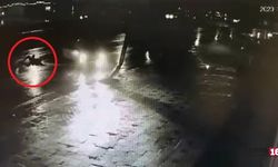 Bursa'da Direğe Çarptığı Otomobilden Fırladı, Emekleyerek Canını Böyle Kurtardı