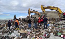 Kayseri'de Kaybolan İşçinin Cenazesi Tonlarca Çöpün Altında Bulundu
