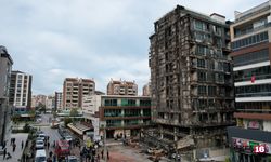 Nilüfer'de Yanan İş Merkezinin Bilançosu Günün İlk Işıklarıyla Ortaya Çıktı
