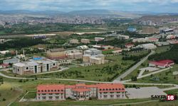 Sivas Cumhuriyet Üniversitesi'nde 88 Öğrenci Yemekten Zehirlendi!