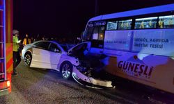 Bursa'da Özel Halk Otobüsü ile Otomobil Çarpıştı: 9 Yaralı!