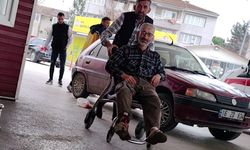 Bursa'da Testere İle Odun Keserken Bacağını Kesti!