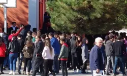 Konya'da Lisede Öğrencisini Taciz Eden Öğretmen Skandalı!