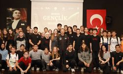 Türkiye’nin İlk Astronotu Gezeravcı, Bursa’da Öğrencilerle Buluştu!