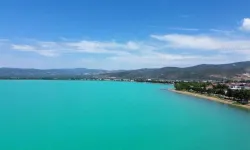 İznik Gölü’nde merak uyandıran cisim