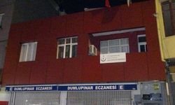 Doktoru "elektrikli çaydanlık" ile dövdü