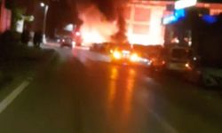 Vişne Caddesi'ni ateşe verdiler