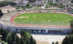 Depremde hasar gören stadyum yerine yenisi yapılacak
