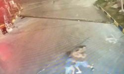 İki paket sigara için kasiyeri bıçakladılar: O anlar kamerada