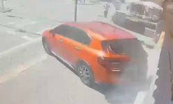 Bursa'da el freni çekilmeyen otomobil kuyumcuya daldı