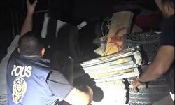 Aracın fan ve klima düzeneğinin içerisinden göçmenler çıktı