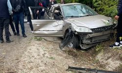 Düğün konvoyunda kaza: 1 ölü 4 yaralı