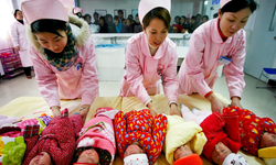 Çin, doğumları ücretsiz hale getirmeye hazırlanıyor