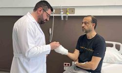 Kopan parmağını buz poşetine koyup yurt dışından Türkiye'ye geldi