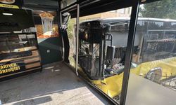 Üsküdar'da İETT otobüsü börekçiye daldı: 4 yaralı