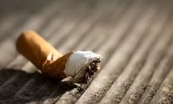 Sigara başlama yaşı 17'ye düştü. 3 kişiden 2'si çocuk yaşta başlıyor