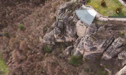 Karabük'te genç kız, 80 metre yükseklikteki cam terastan atladı