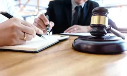 Eşine ‘tosbağa’ dedi hem paradan hem yuvasından oldu