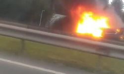 Bursa'da seyir halindeki otomobil alev topuna döndü