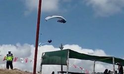 Yamaç paraşütü pilotunun düşme anı kamerada