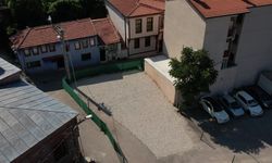 Bursa'da tarihi mezar otoparka dönüştü