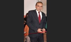 Okul müdürü evinde ölü bulundu