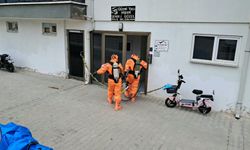 Karı koca evlerinde ölü bulundu! Kapıdaki not dehşete düşürdü