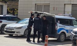 Bursa'da okula silahla giren genç panik yaşattı