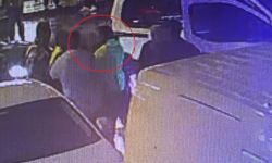 Bursa'da park halindeki araca çarptı, polise kafa attı