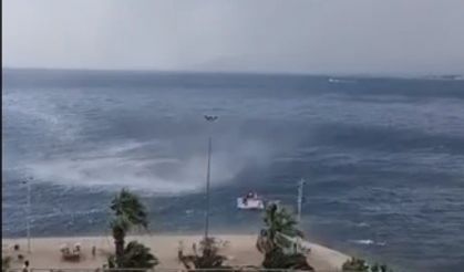 İzmir Dikili'deki hortum, sahildekileri korkuttu