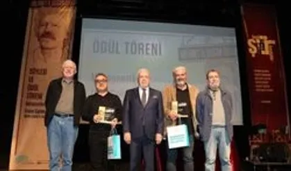 Nilüfer’de şiir eleştirisinin prestij ödülleri sahiplerini buldu