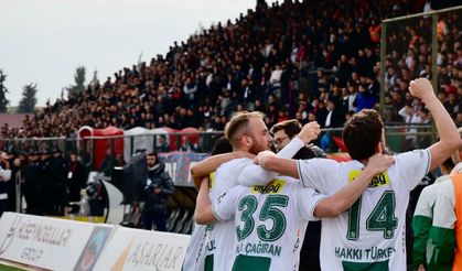 Bursaspor, 8 günde 3 maça çıkıp ilk devreyi tamamlayacak