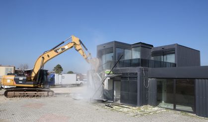 Nilüfer'de kaçak yapılar yıkıldı