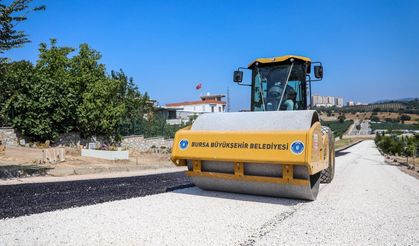 Bursa'da mezarlık yolları yenileniyor