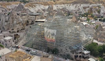 Kapadokya'da riskli peribacaları için restorasyon çalışması