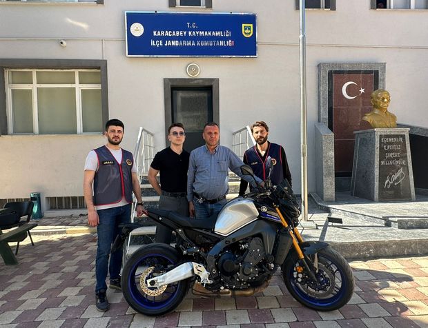Bursa'da Çalıntı Motosiklet ile Başka Bir Motosiklet Çalan Hırsız Yakalandı