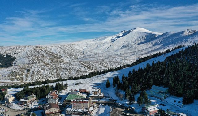 Yılbaşına Uludağ'da Girmek Cep Yakıyor! Üstelik Kar da Yok