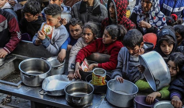 Gazze'de Gıda Kıtlığı Toplu Ölümleri Başlatabilir!