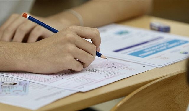 YKS nedeniyle meydanlarda milli maç yayını yasaklandı