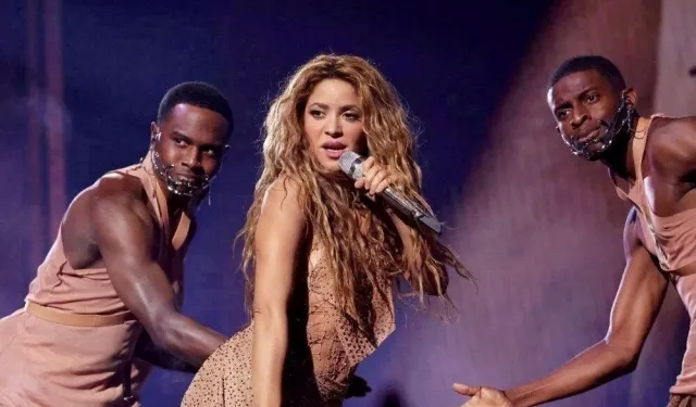 Shakira Klibinde Oynattığı Modelle Aşk Yaşıyor