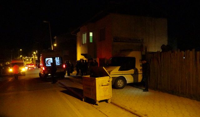 Malatya'da Korkunç Olay! Babasının Gözleri Önünde Kendisini Vurdu!