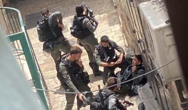 Kudüs'te Bir Türk Vatandaşı İsrail Polisi'ni Bıçakladıktan Sonra Öldürüldü!