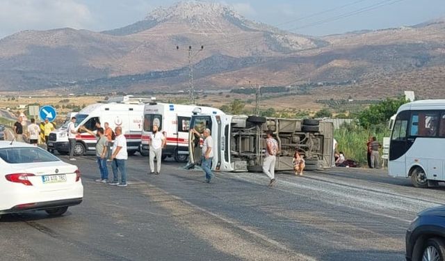 Mersin'de otobüslerin karıştığı zincirleme kaza: 2 ölü, 35 yaralı