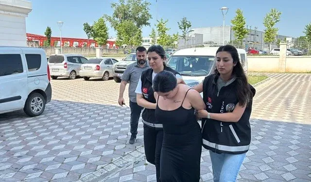 Kocaeli'de Erkek Arkadaşıyla Yakınlaşan 3 Kadını Döven Kadın Tutuklandı!