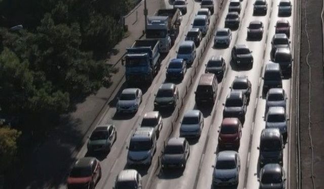 Okulların ilk günü Bursa'da trafik çilesi