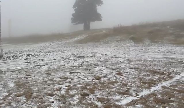 An itibariyle Uludağ'a kar yağışı başladı