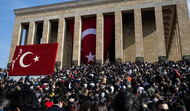 10 Kasım'da Anıtkabir ziyaretçi rekoru kırdı