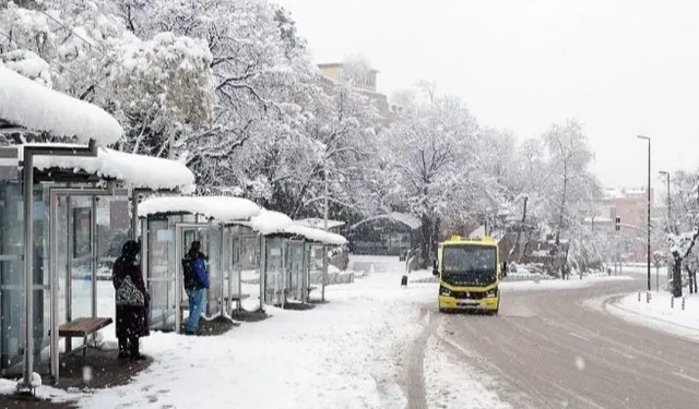 Bursa'nın 2 ilçesinde eğitime kar molası