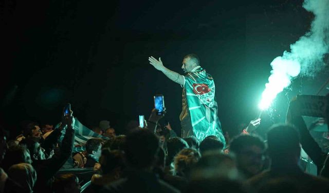 Bursaspor taraftarıyla buluştu